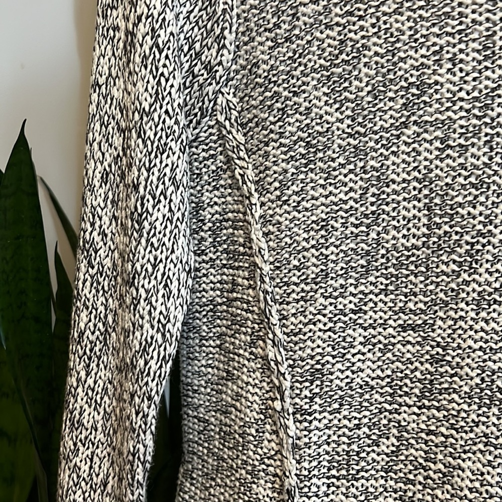 Reitmans Knit Sweater - Picture 5 of 9